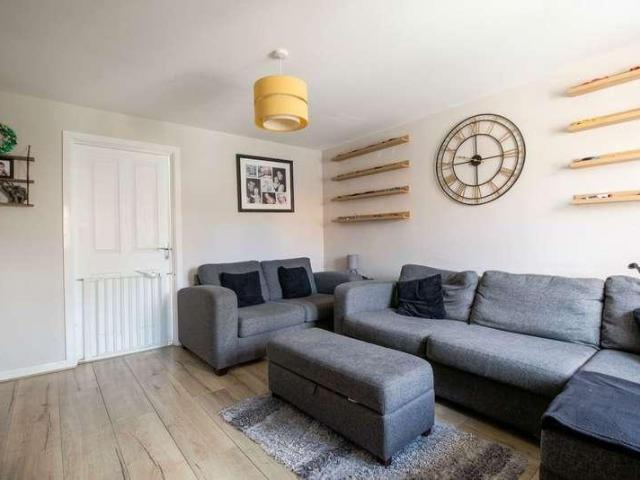 3 bed house for sale