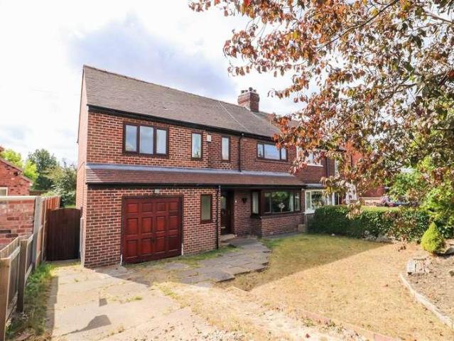 4 bed house for sale