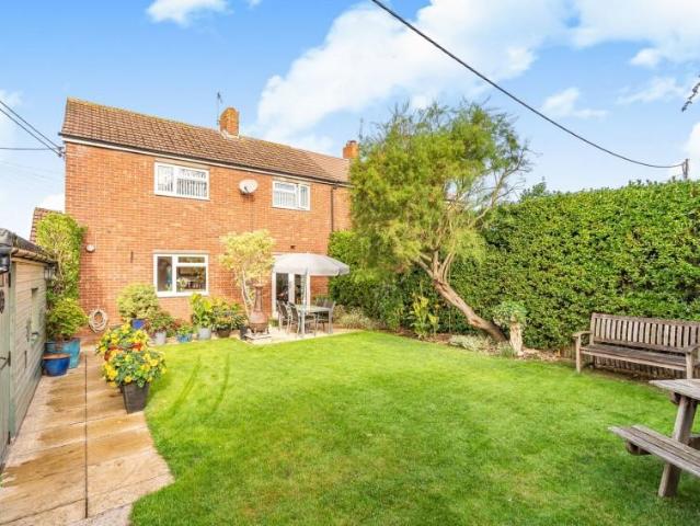 3 bed house for sale