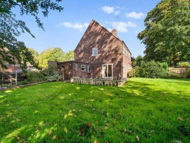 3 bed house for sale