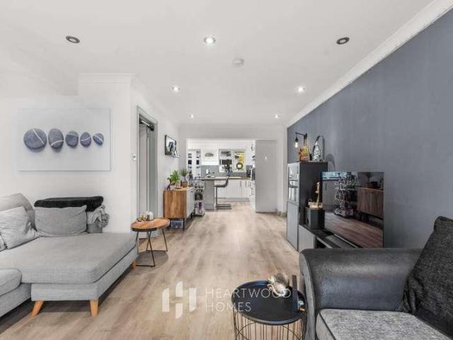 3 bed house for sale