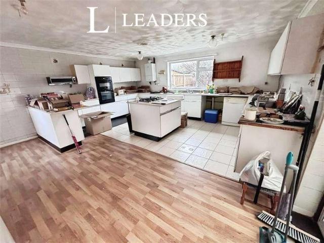 3 bed house for sale