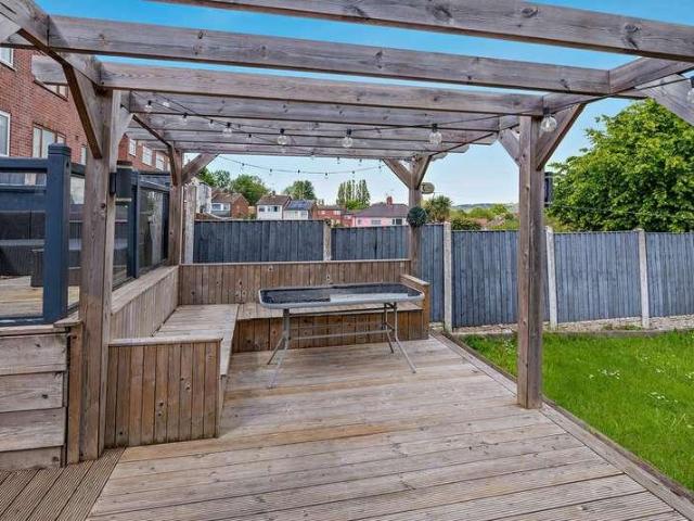 3 bed house for sale