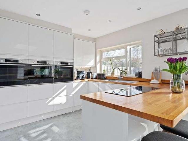 3 bed house for sale