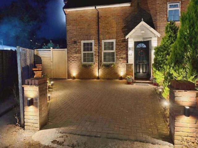 3 bed house for sale