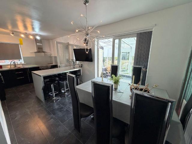 3 bed house for sale