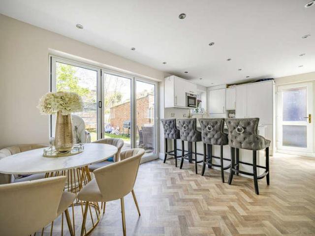 3 bed house for sale