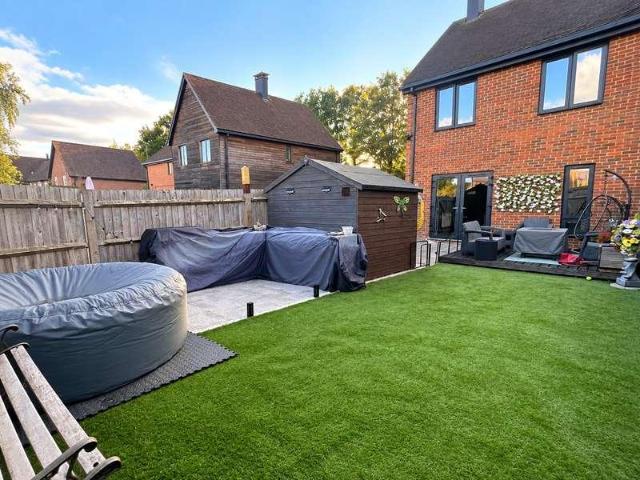 3 bed house for sale