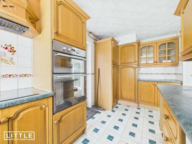 3 bed house for sale