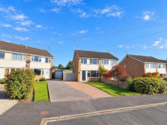 3 bed house for sale