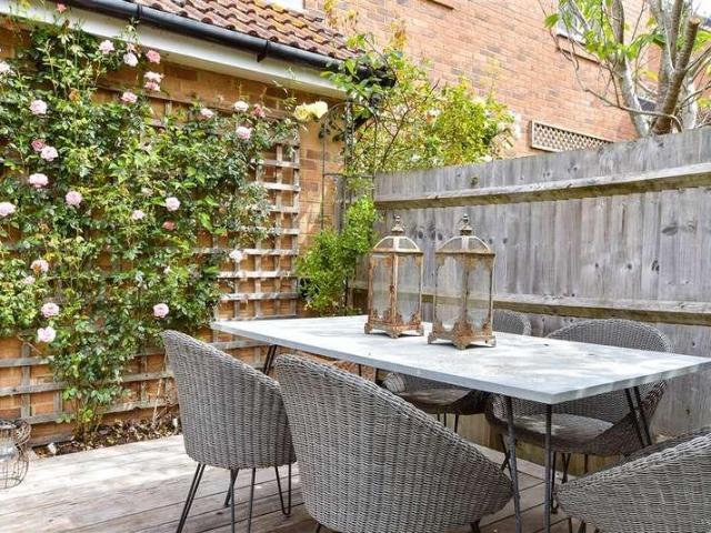 3 bed house for sale