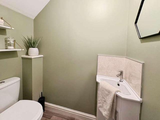 3 bed house for sale
