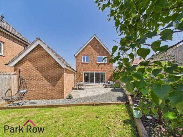 3 bed house for sale