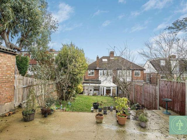 3 bed house for sale