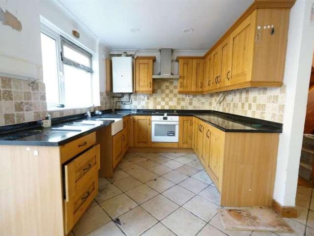 3 bed house for sale