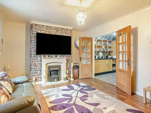 3 bed house for sale