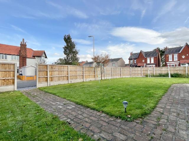 3 bed house for sale