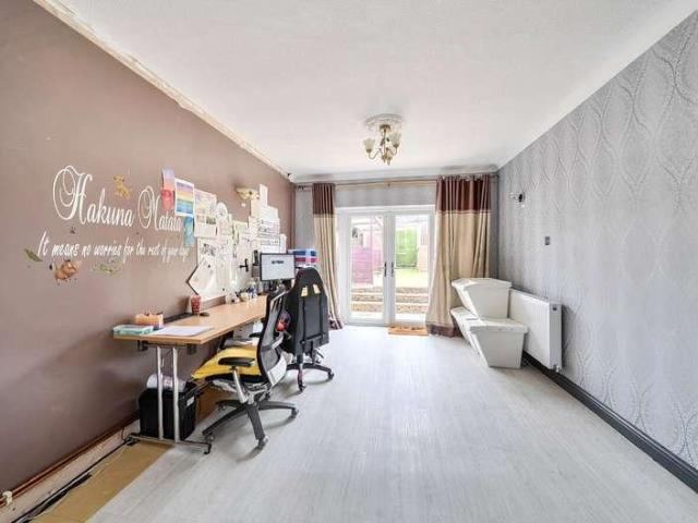 3 bed house for sale