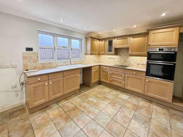 3 bed house for sale