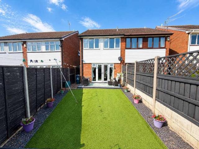3 bed house for sale