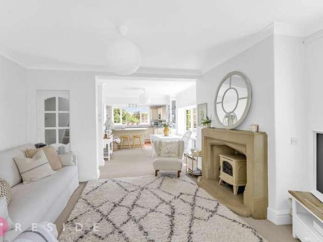 3 bed house for sale