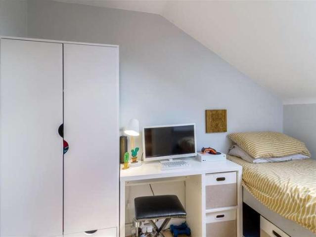 3 bed flat for sale