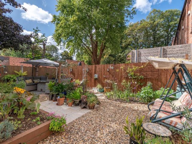 3 bed house for sale