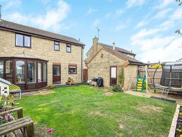 3 bed house for sale