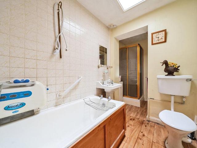 3 bed house for sale