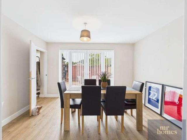 3 bed house for sale