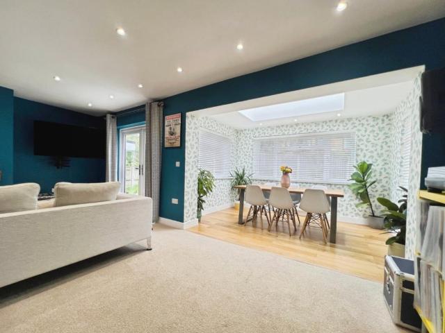 3 bed house for sale