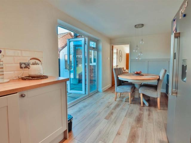 3 bed house for sale
