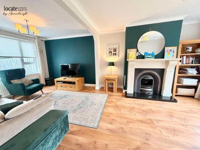 3 bed house for sale