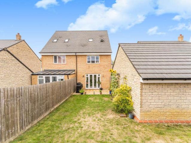 3 bed house for sale