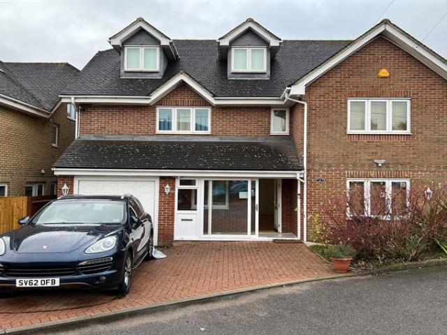 3 bed House For rent