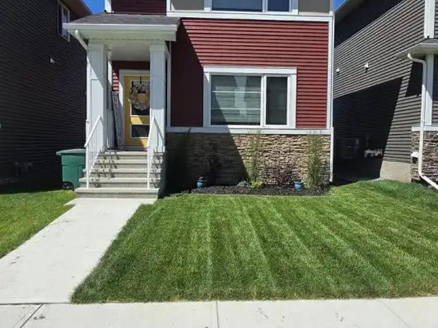 3 Bed House for Rent in Airdrie Unfinished basement included