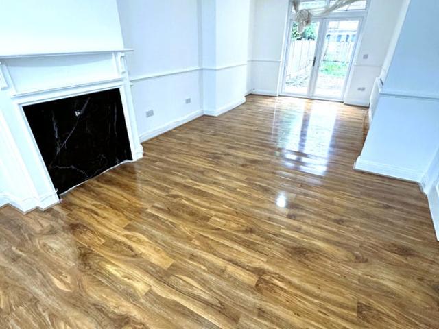 3 Bed House Ilford £2400 Pcm with Driveway
