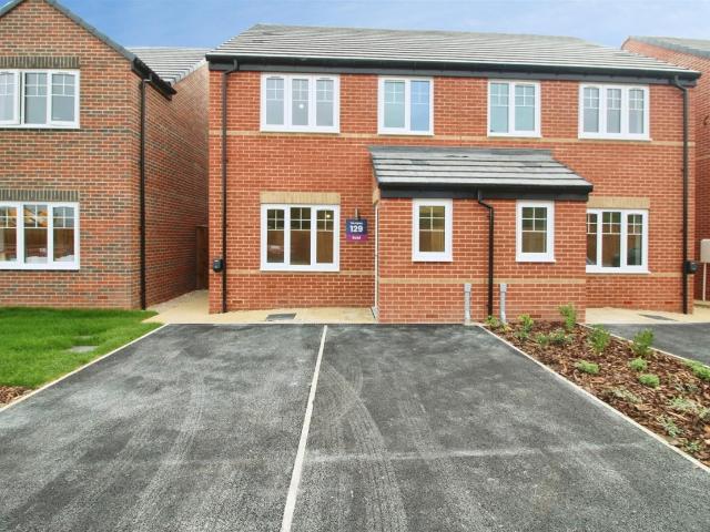 3 bed House Semi Detached for Rent