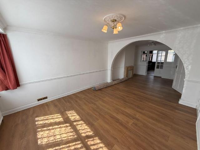 3 Bed House Semi Detached