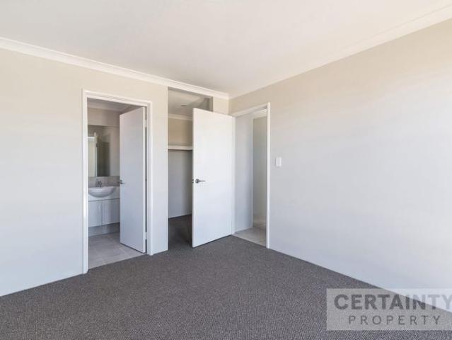 3 Bed I 2 Bath I Low Maintenance Duplex Living