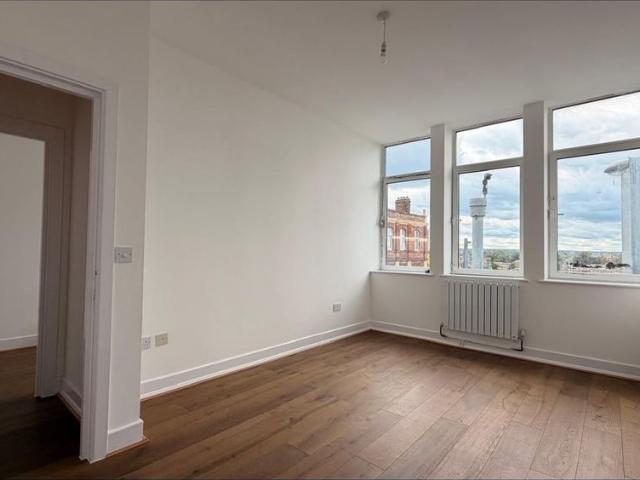 3 Bed Maisonette, North End, CR0