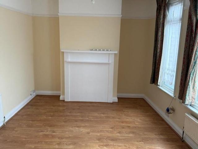 3 Bed Maisonette, Northolt Road, HA2