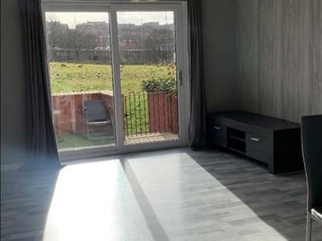 3 Bed Maisonette, Braid Square, G4