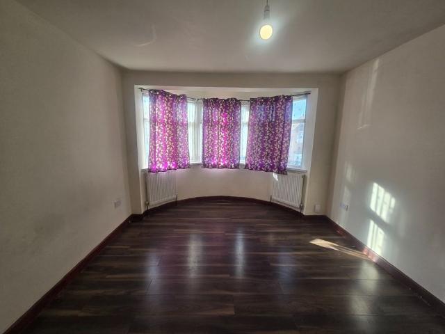 3 Bed Maisonette, Kathleen Avenue, HA0