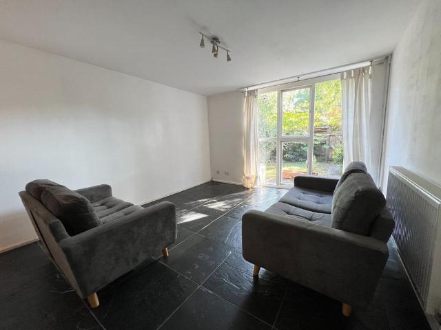 3 Bed Maisonette, Sunbury Lane, SW11