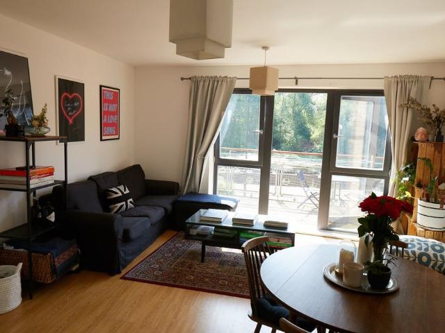 3 Bed Maisonette, Waterfront House, E5