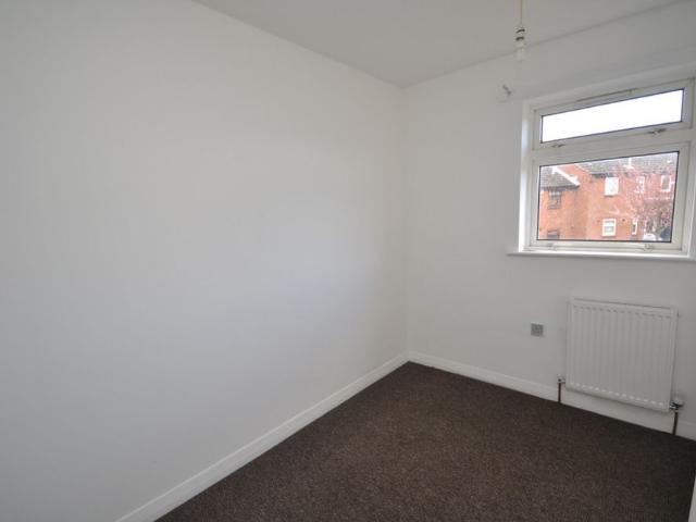 3 bed Mid Terraced House for Rent