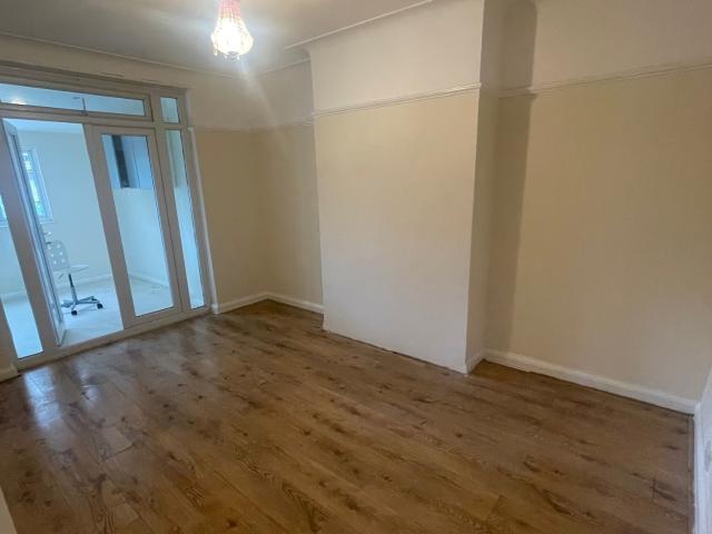 3 Bed Mid Terraced House, Wembley, HA9