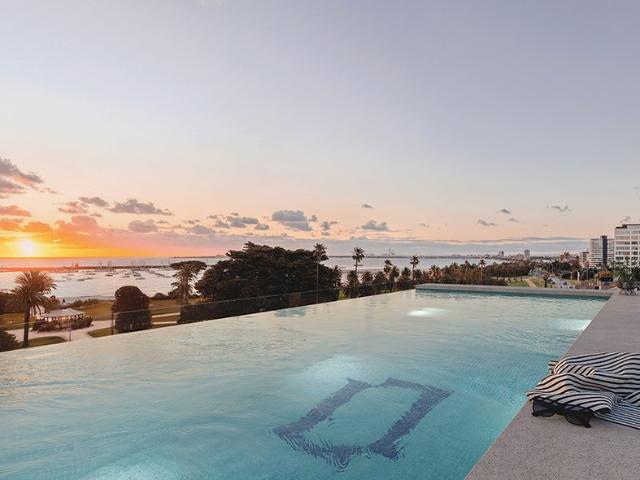 Penthouse l Rooftop terrace, infinity pool & panoramic vistas