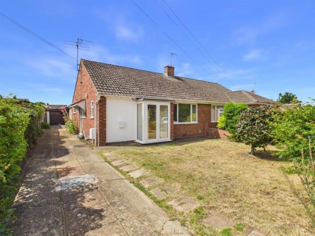 3 BED Semi detached bungalow To rent